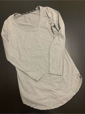 Women’s XS Grey Long Sleeve Scoop Neck Tunic